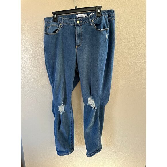 JustFab Women's Straight Leg Jeans, womens‎ jeans, plus size jeans, straight leg - Picture 2 of 6